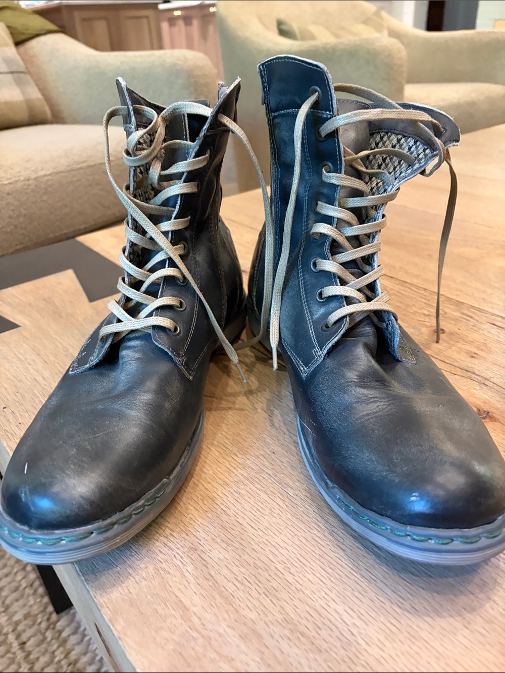 Type Z Black Lace-Up Leather Boots